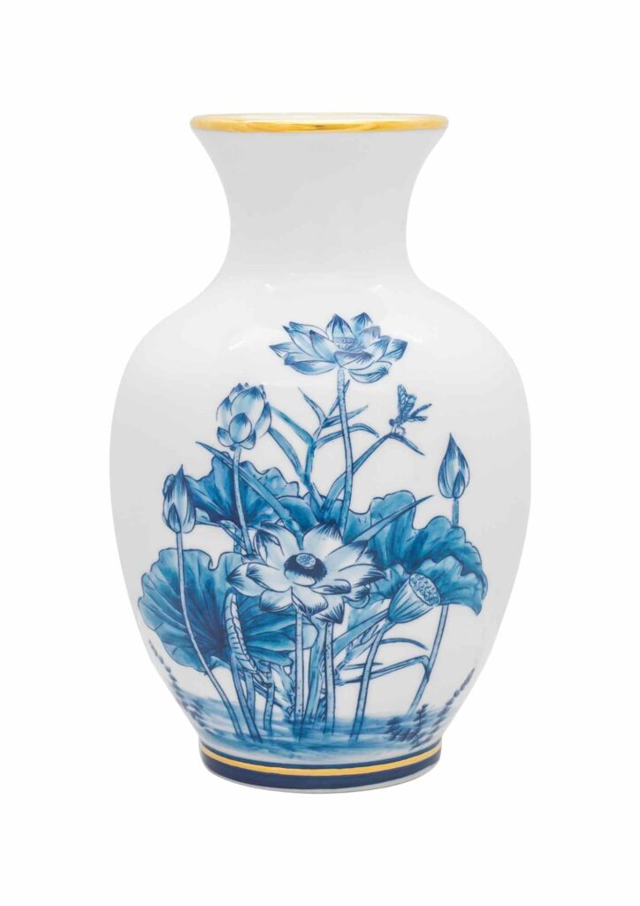 M4 - Lọ Hoa Sứ Trắng Hoạ Tiết Hoa Sen Viền Vàng Kim