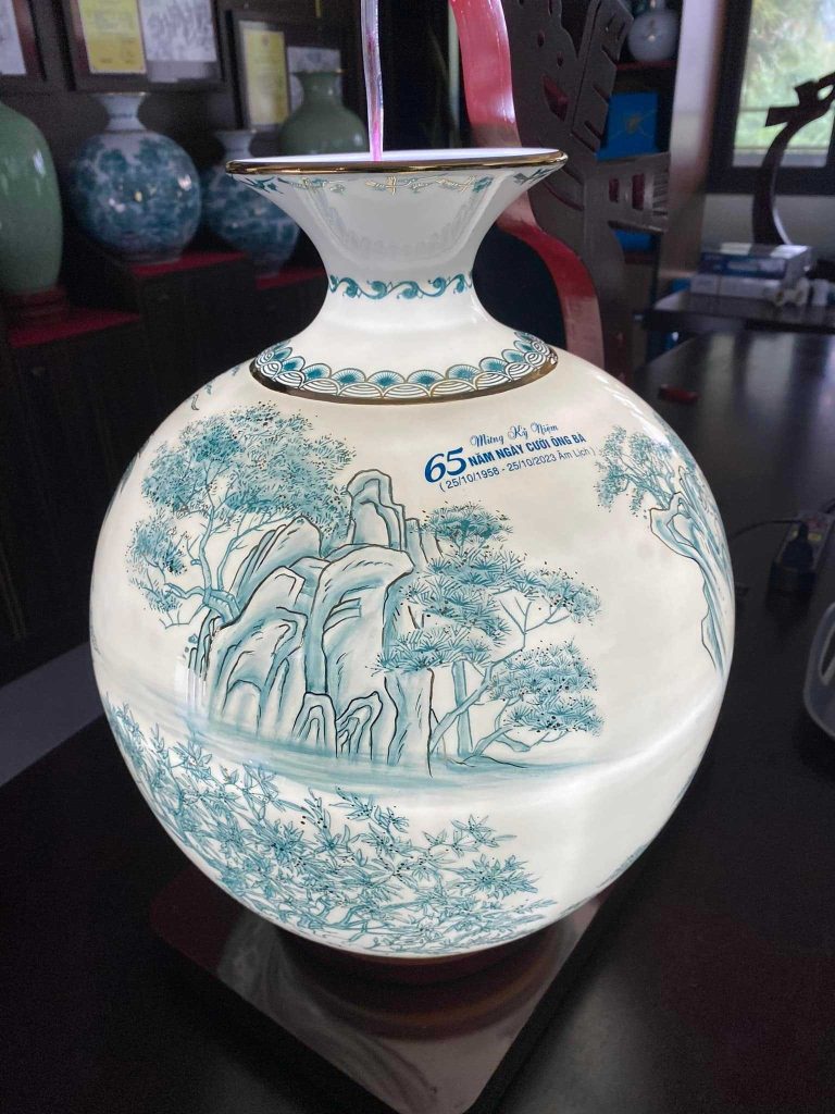 BÌNH HÚT LỘC SỨ THẤU QUANG KỶ NIỆM 65 NĂM NGÀY CƯỚI